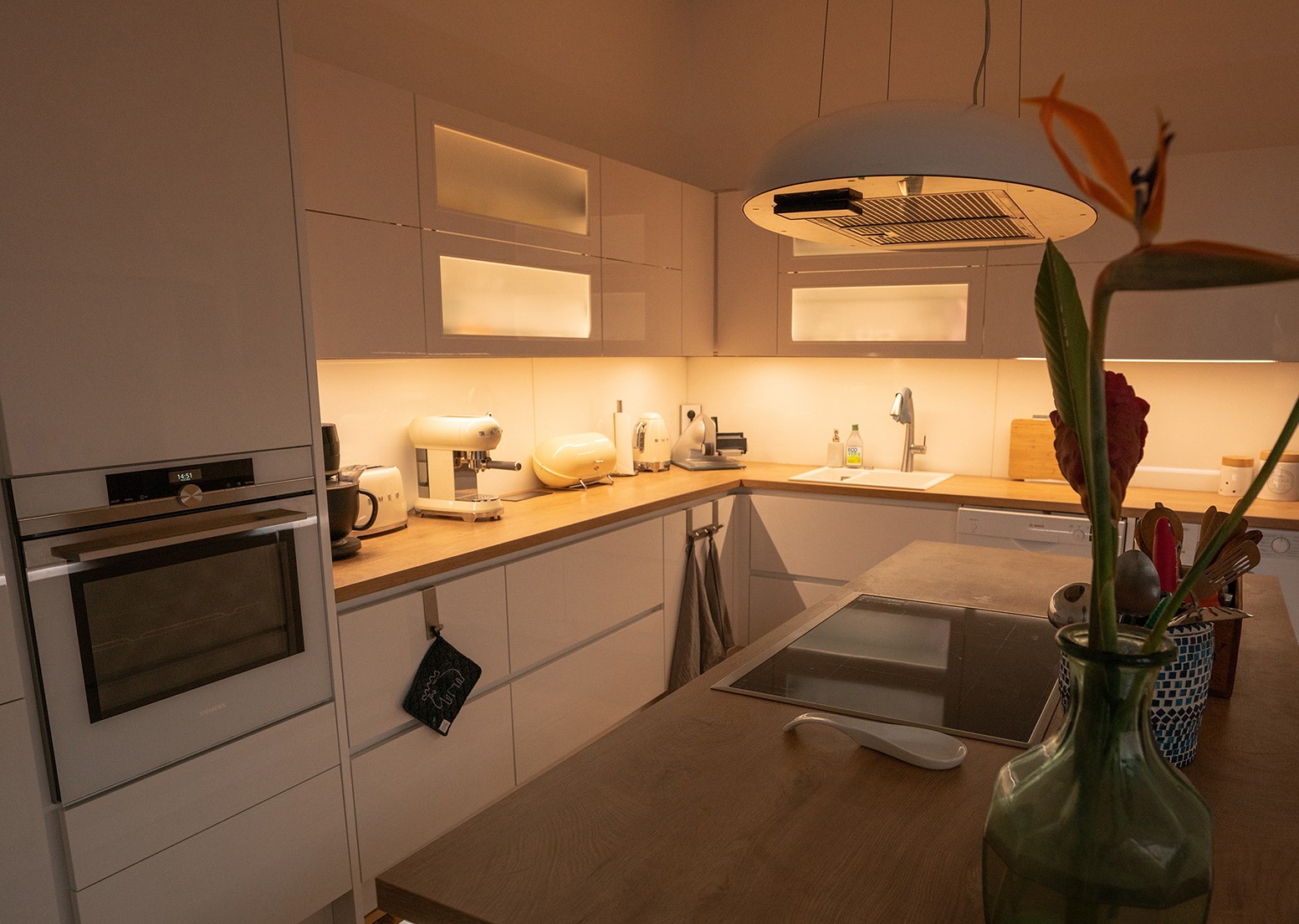 Hochwertige, nahezu neue Küche